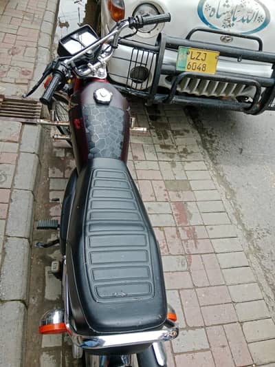 honda 125 red colour 2021 model