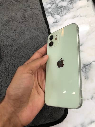 Apple iPhone 12