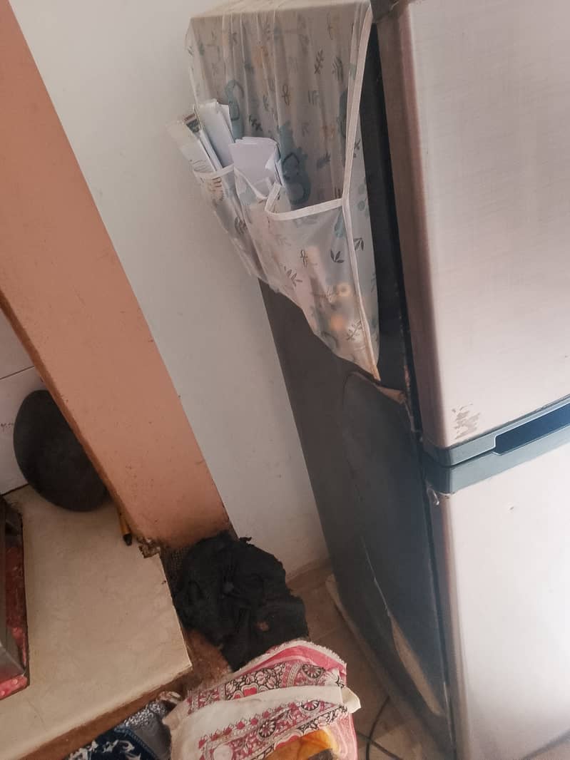 Refrigerator 4