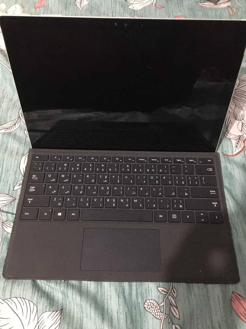 Microsoft surface pro 4 10/10 condition 1