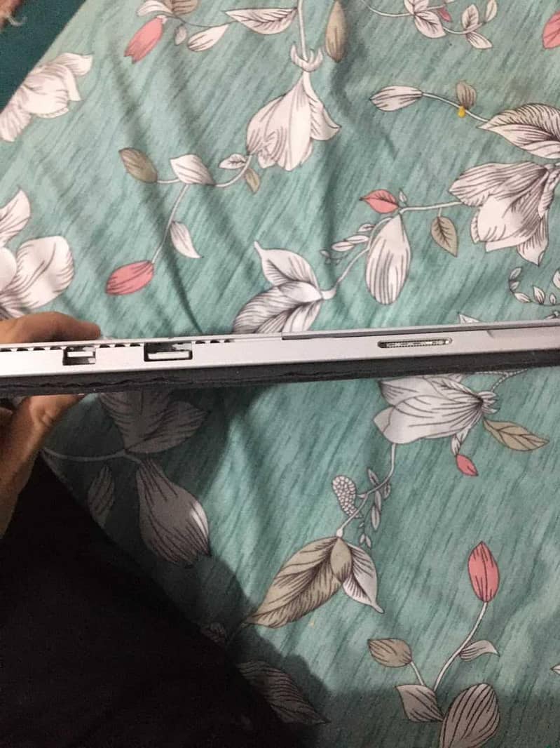 Microsoft surface pro 4 10/10 condition 2