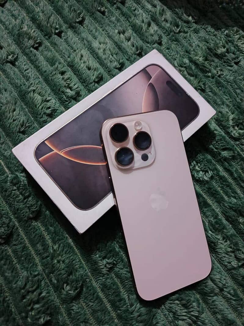 Apple iPhone 16 Pro 0
