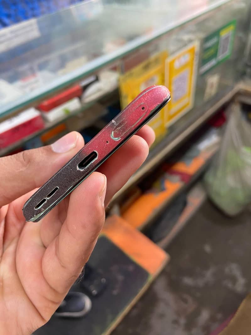 One Plus 8T 4