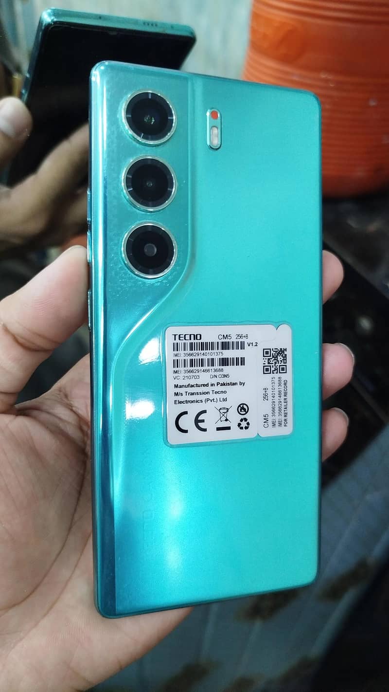 Tecno CAMON 40 0