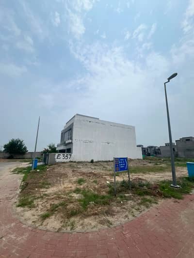 10 Marla Hot Location Plot Available For Sale