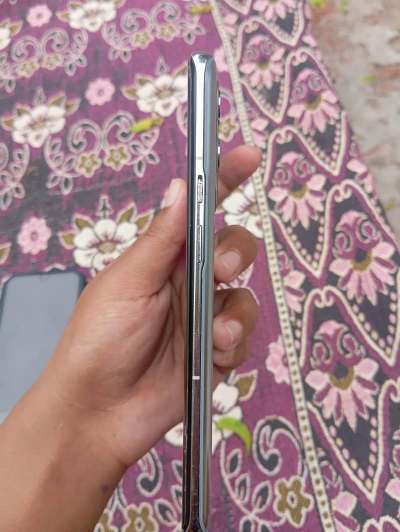 One Plus 9 Pro 5
