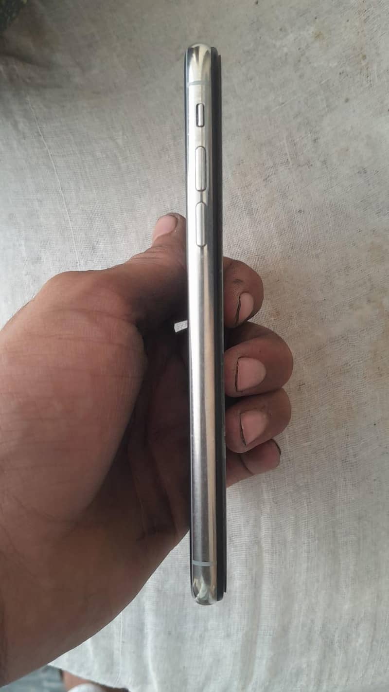 Apple iPhone X 2