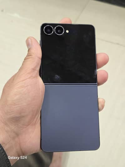 Samsung Mobile Z Flip 7 03029765385