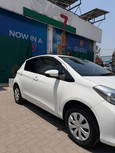 Toyota Vitz 2012