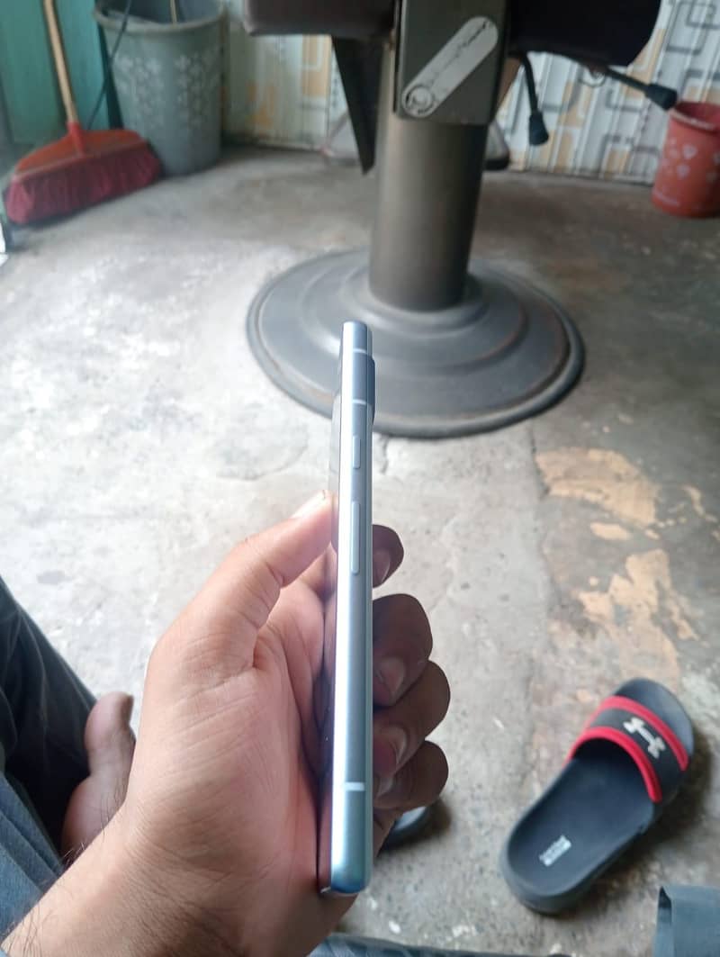 Google Pixel 7a 2
