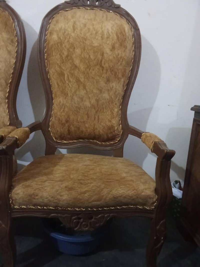 chairs 0