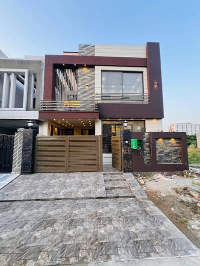 B Block Beautifull House For Sale