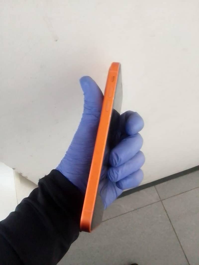 Apple iPhone X 3