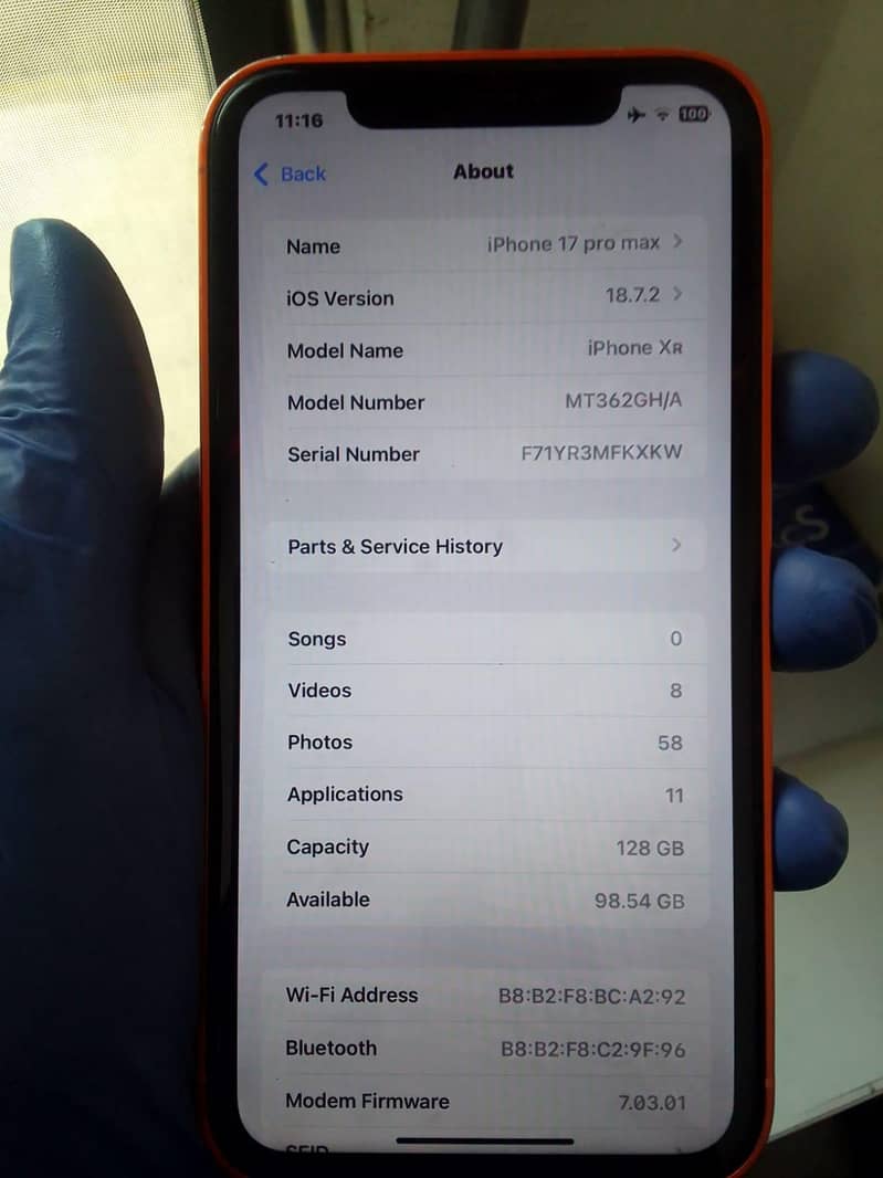 Apple iPhone X 4