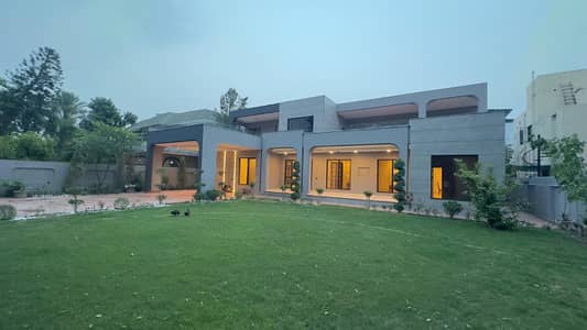 2 Kanal Well Maintained Modern Design 6-Bedroom Bungalow For Sale At Prime Location Of DHA Lahore Near To Park Masjid & Commercial Market.