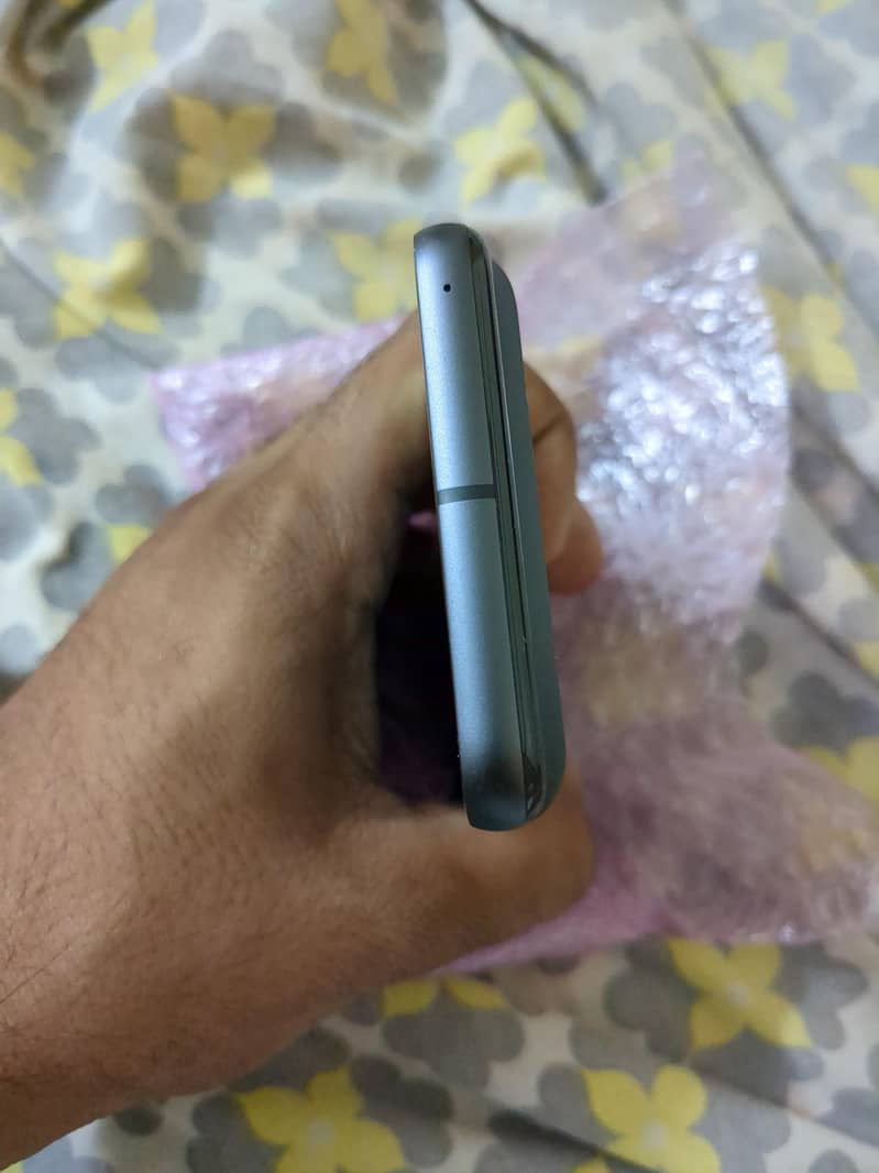 Google Pixel 8 3