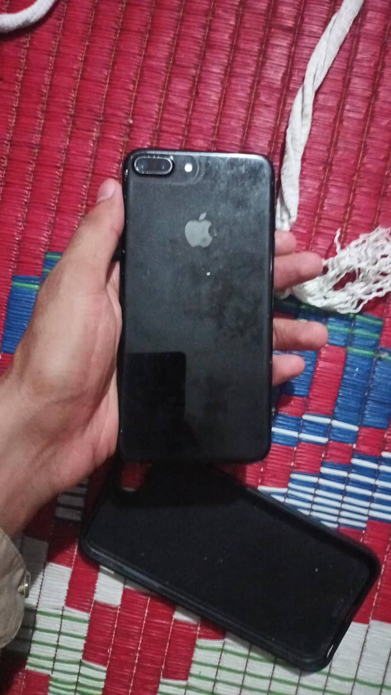 Apple iPhone 7 Plus 0