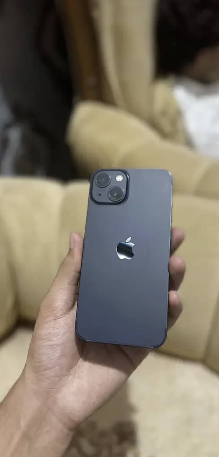 Apple iPhone 13 0