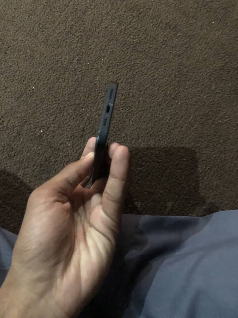 Iphone 12 3