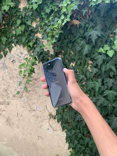 Sharp Aquos R2 gaming king