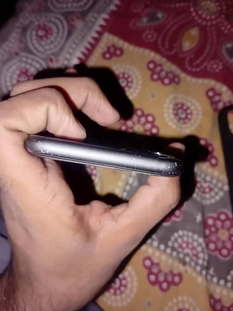 Apple iPhone 11 2