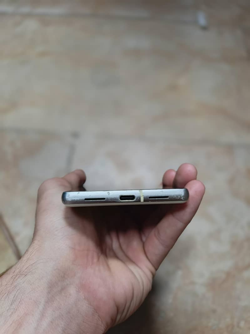 Google Pixel 7 4