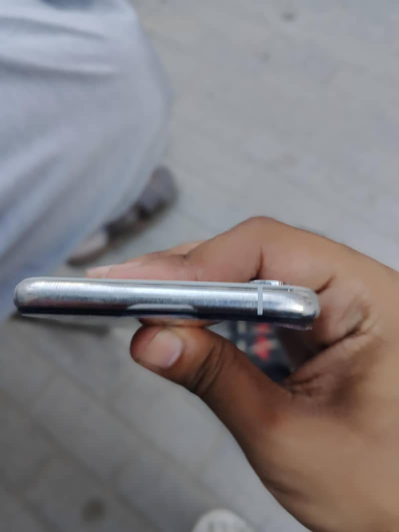 Apple iPhone X 2