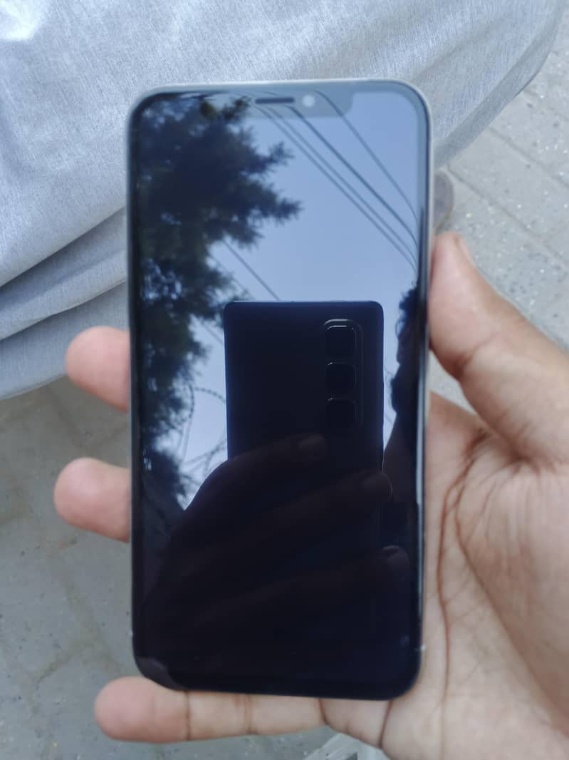 Apple iPhone X 6