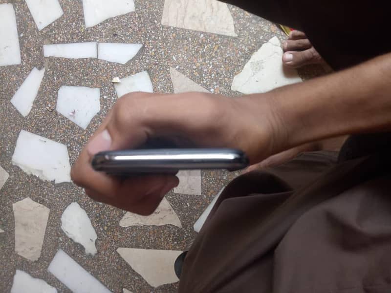 Apple iPhone X 0