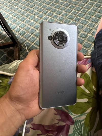 Sharp Aquos Sense7