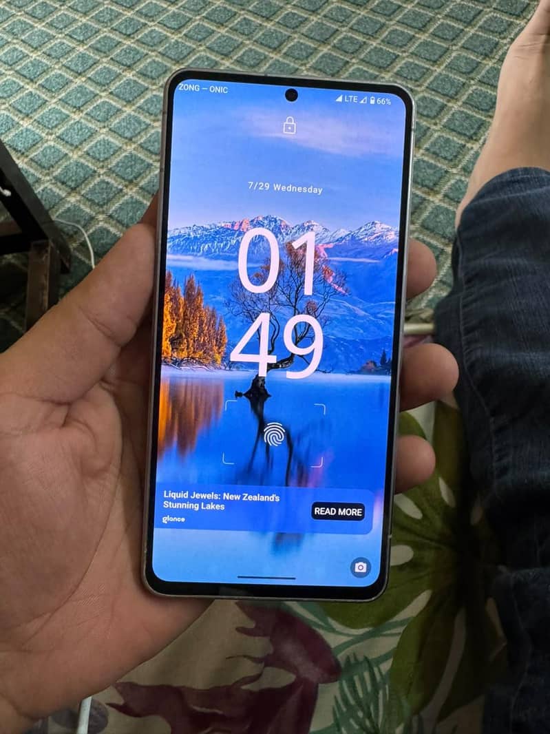 Sharp Aquos Sense7 7