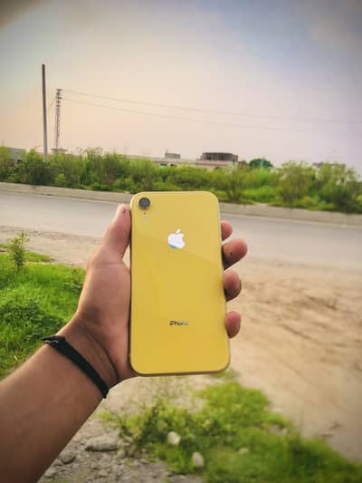 Apple iPhone XR