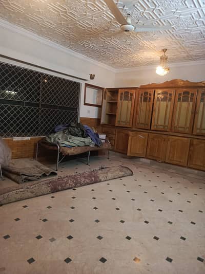 G-11/3 50*90 upper portion out class good location