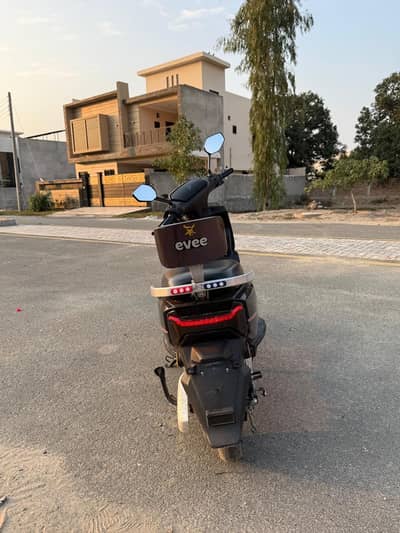 Evee Gen-Z scooty with new battery original