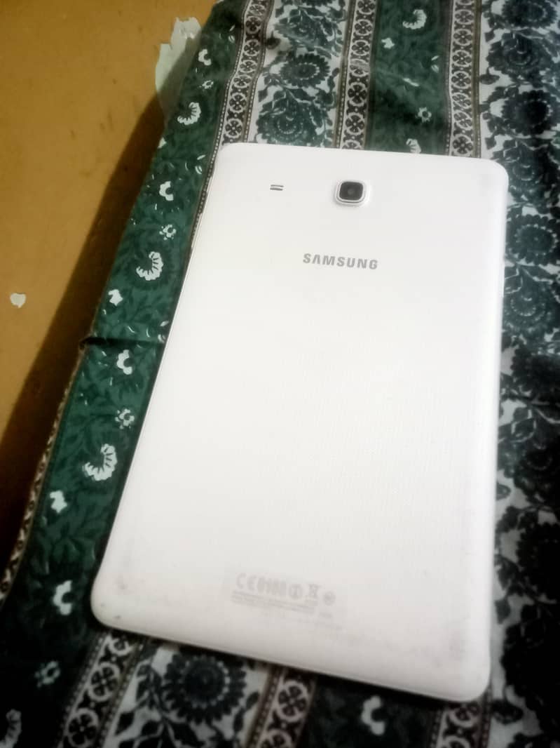 Samsung galaxy tab E 0