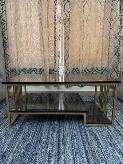 center table / coffee table