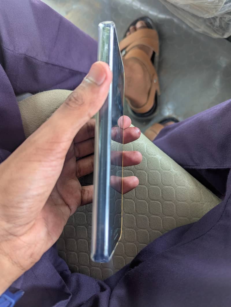 Sharp Aquos R7 2