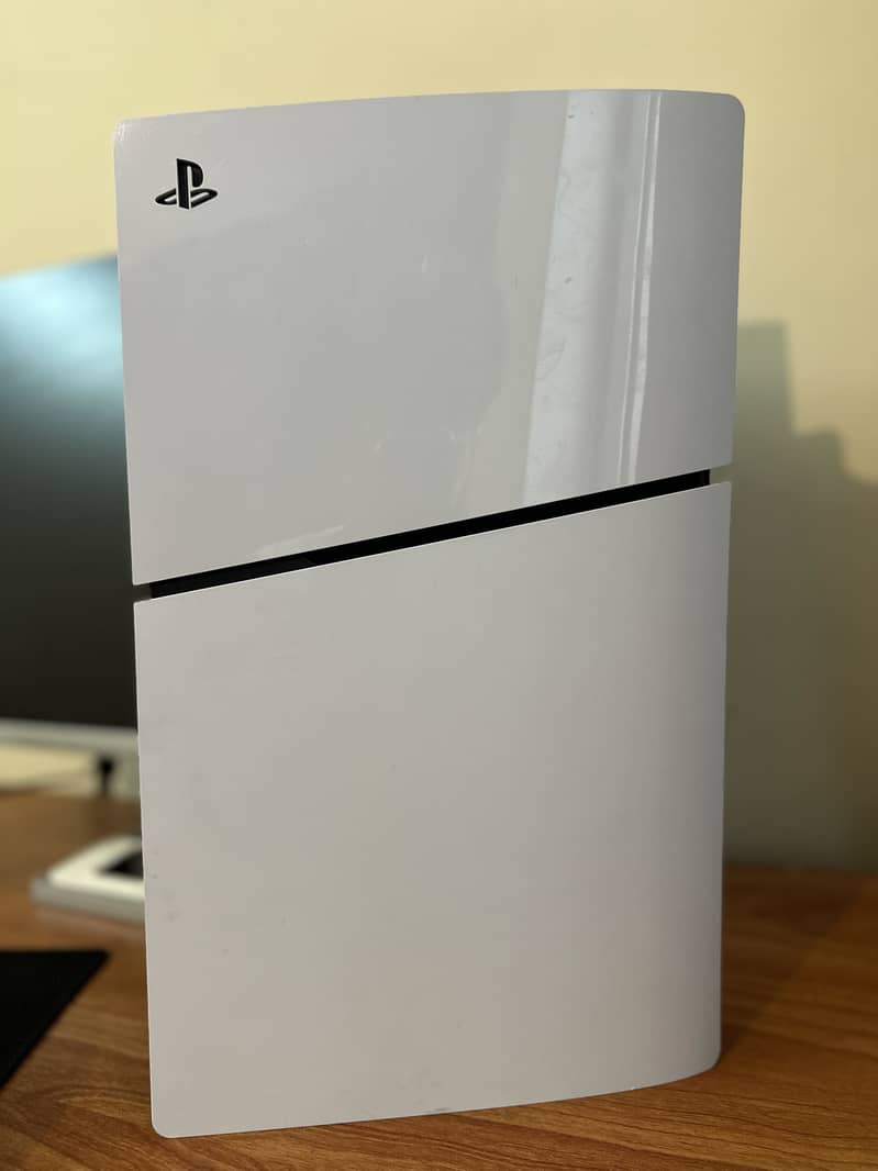 PS5 slim 4