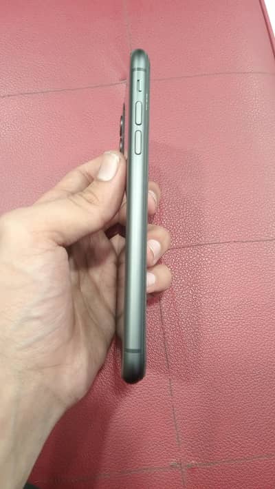Apple iPhone 11
