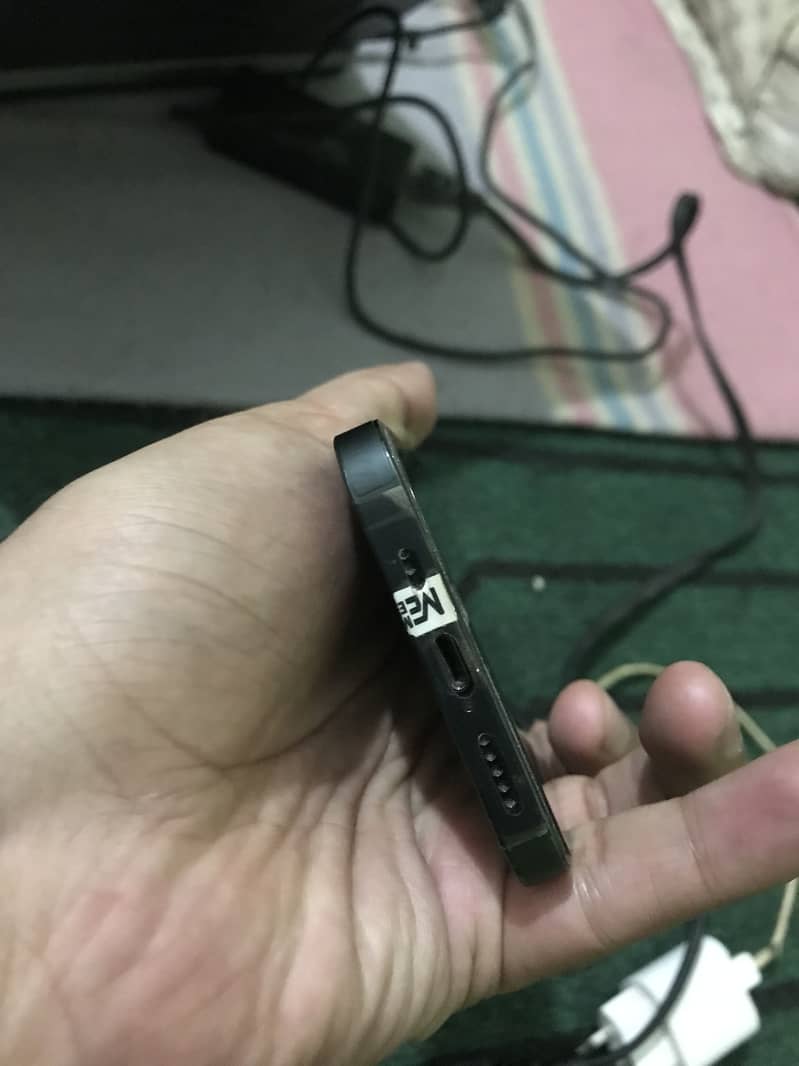 Apple iPhone 13 Pro 6