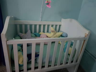 baby cot / baby bed