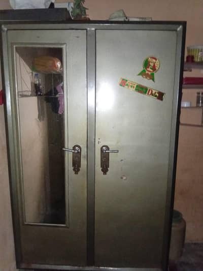 2 door iron almari