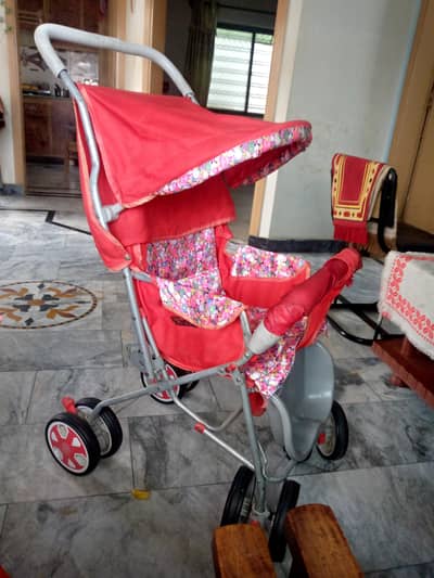 pram for sale with good condition. only used for one month