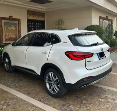 MG HS 2021