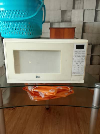 Selling my LG microwave oven