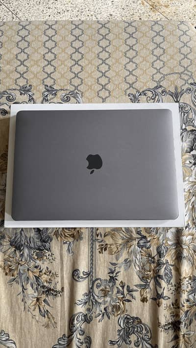 MacBook Pro M1 13" 2020 – Space Grey | 8gb | 256gb SSD | Touch ID