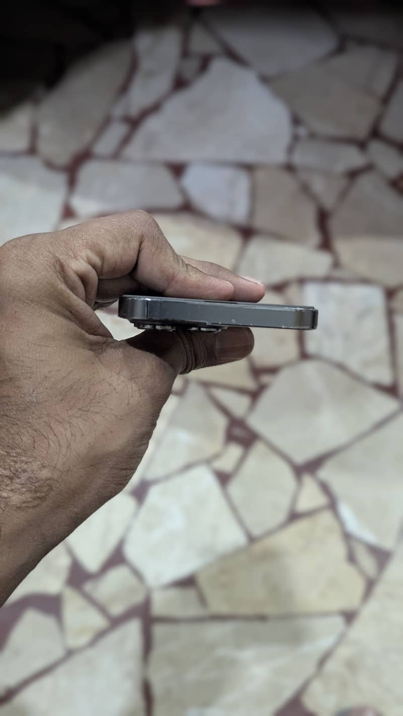 Apple iPhone 13 Pro 6