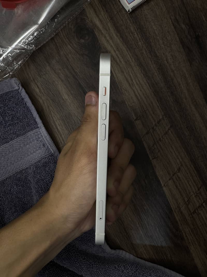 Apple iPhone 12 1