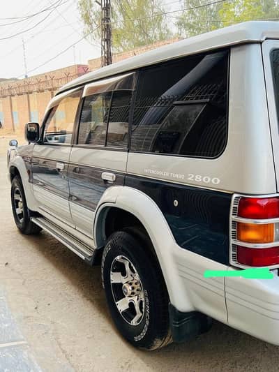 Mitsubishi Pajero 1995