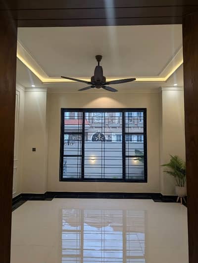 1 Kanal Upper Portion For Rent